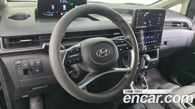 Hyundai Staria 2023 — Фото 14/20