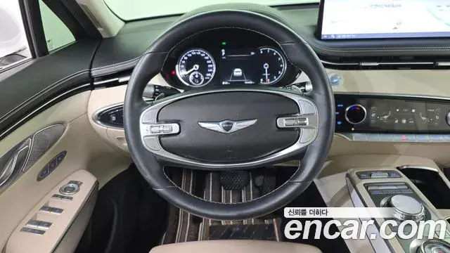 Genesis GV70 2021 — Photo 14/35