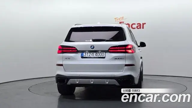 BMW X5 2025 — ფოტო 18/35