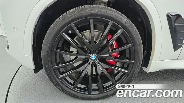 BMW X5 2025 — ფოტო 30/35