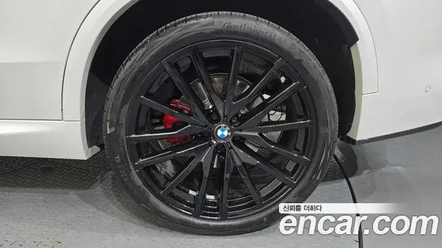 BMW X5 2025 — ფოტო 14/35