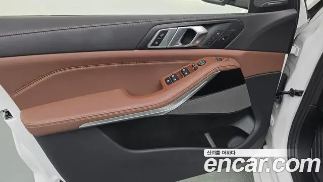 BMW X5 2025 — ფოტო 28/35