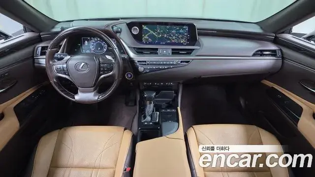 Lexus ES300h 2021 — Photo 20/20