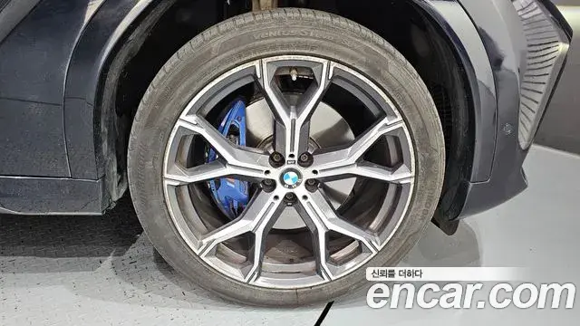 BMW X6 2020 — ფოტო 20/31