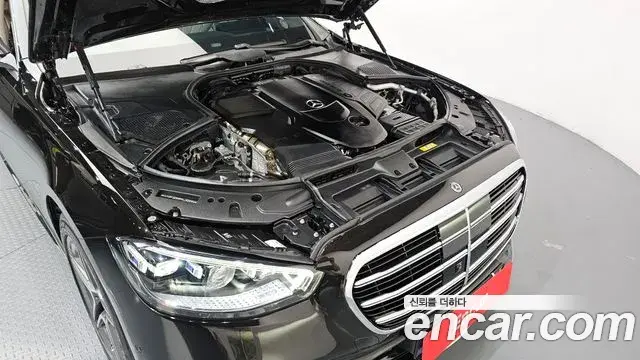 Mercedes-Benz S-Class 2023 — ფოტო 13/30