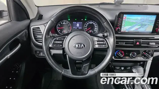 Kia Seltos 2020 — Фото 14/20