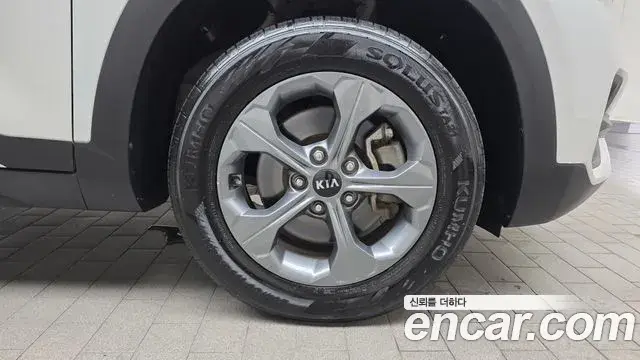Kia Seltos 2020 — Şəkil 29/30