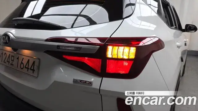 Kia Seltos 2020 — Şəkil 20/30