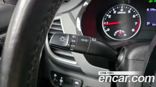 Kia Seltos 2020 — Şəkil 17/30