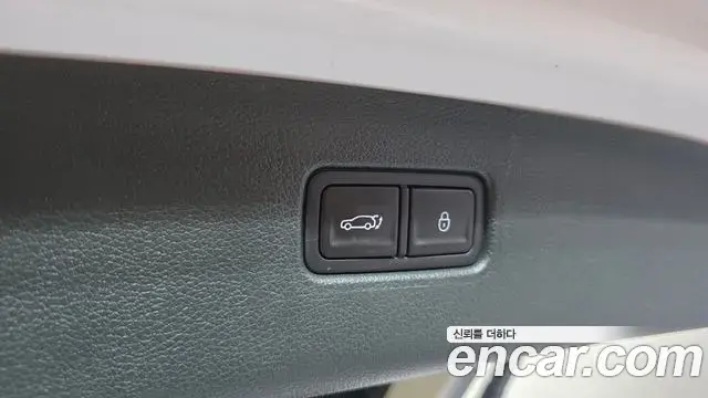 Genesis GV80 2023 — Photo 27/35