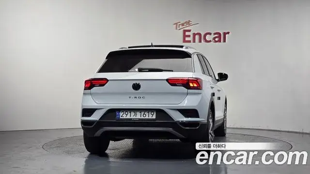 Volkswagen T-Roc 2021 — ფოტო 1/20