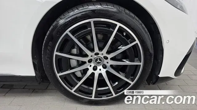Mercedes-Benz EQS 2022 — Şəkil 26/34