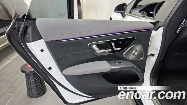 Mercedes-Benz EQS 2022 — Şəkil 32/34
