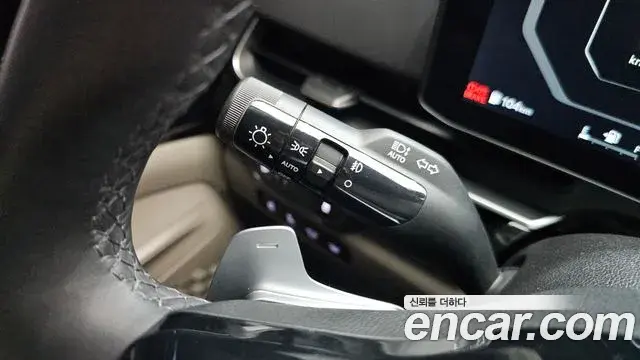 Kia Carnival 2023 — Şəkil 8/36