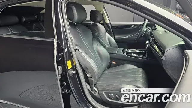 Genesis G80 2022 — Şəkil 28/37