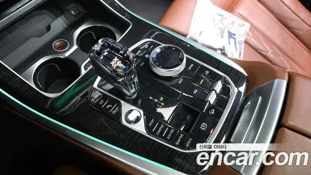 BMW X7 2019 — ფოტო 7/20
