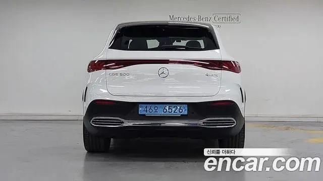 Mercedes-Benz EQE SUV 2023 — ფოტო 8/17