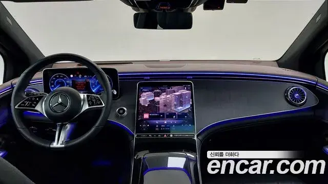 Mercedes-Benz EQE SUV 2023 — ფოტო 9/17