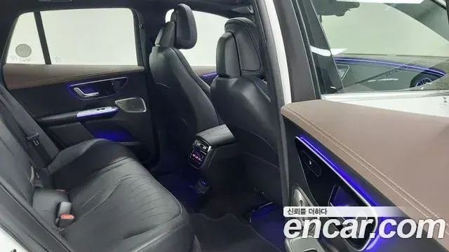 Mercedes-Benz EQE SUV 2023 — ფოტო 3/17