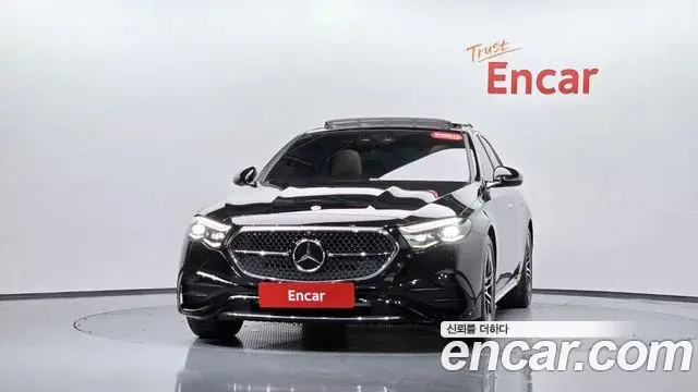 Mercedes-Benz E-Class 2024 — ფოტო 15/32