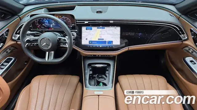 Mercedes-Benz E-Class 2024 — ფოტო 31/32