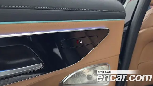 Mercedes-Benz E-Class 2024 — ფოტო 20/32