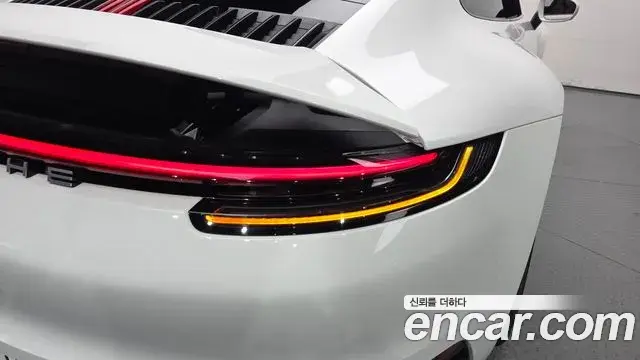 Porsche 911 2024 — ფოტო 24/33