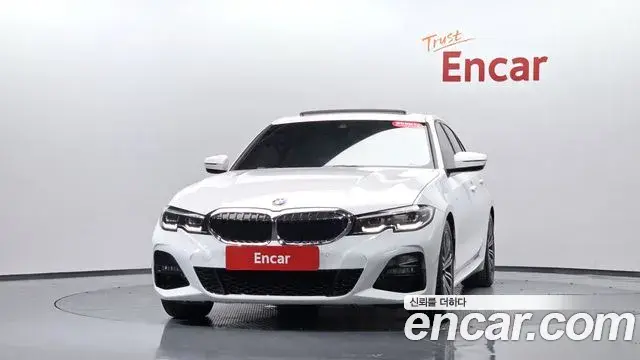 BMW 3 Series 2021 — ფოტო 19/32