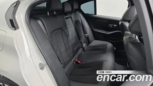 BMW 3 Series 2021 — ფოტო 5/32