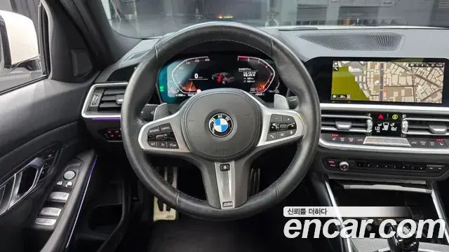 BMW 3 Series 2021 — ფოტო 14/32