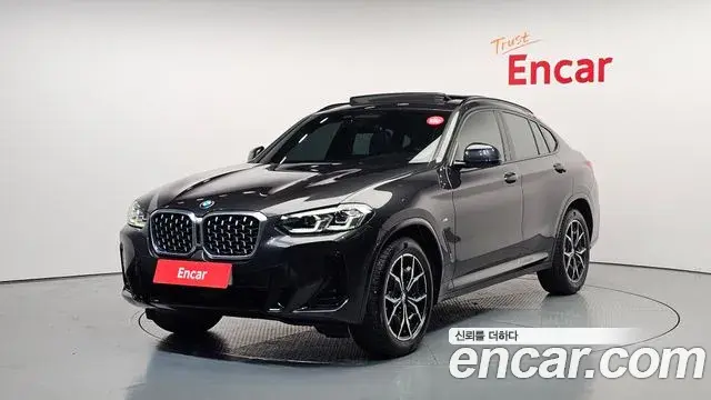 BMW X4 2022 — Фото 1/20