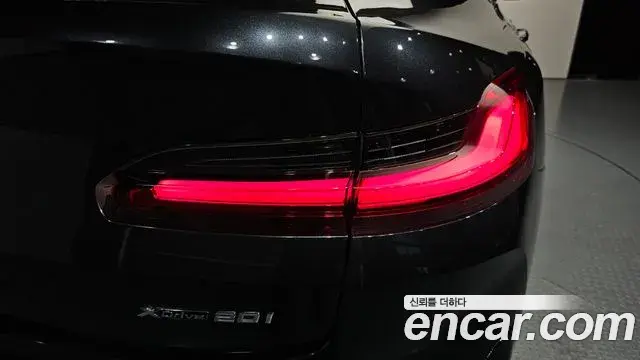 BMW X4 2022 — Şəkil 17/32