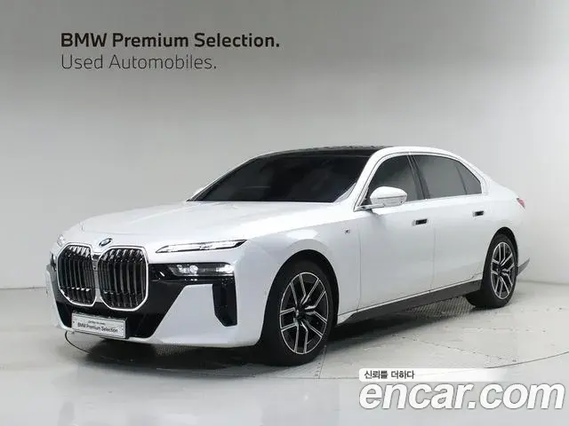 BMW 7 Series 2024 — Photo 8/20