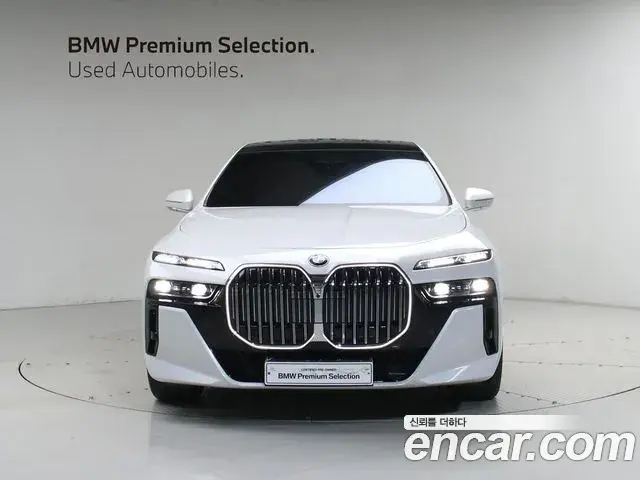 BMW 7 Series 2024 — Photo 7/20