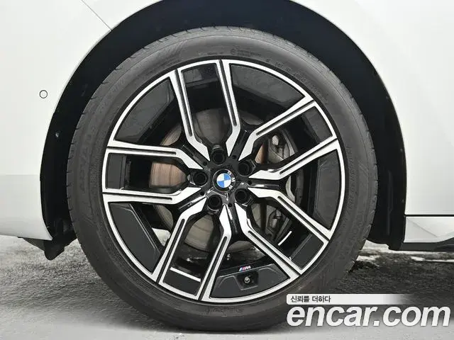 BMW 7 Series 2024 — Photo 20/20
