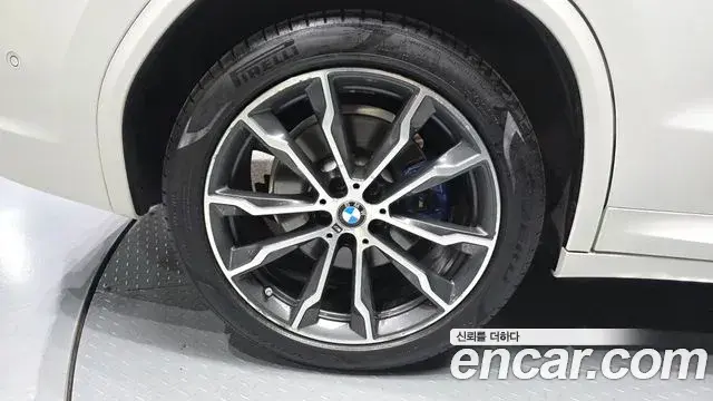 BMW X3 2018 — Photo 17/20