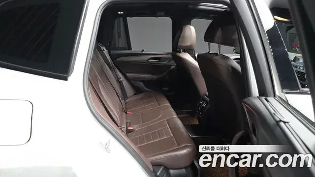 BMW X3 2018 — Photo 12/20