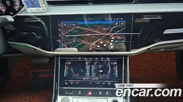 Audi A8 2022 — Photo 6/20
