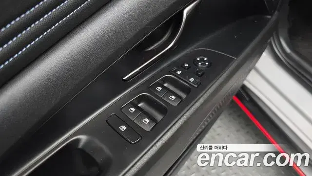Hyundai The New Avante Hybrid 2022 — ფოტო 24/33