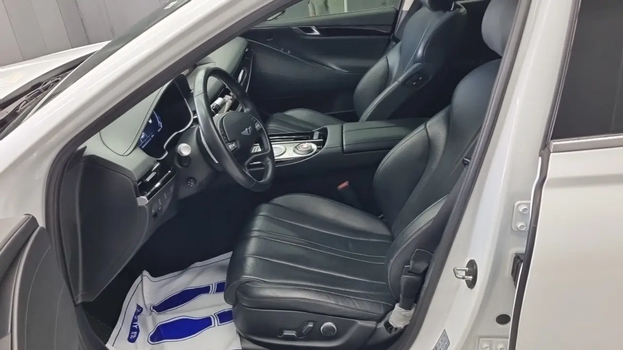 Genesis G80 2021 — Photo 11/18