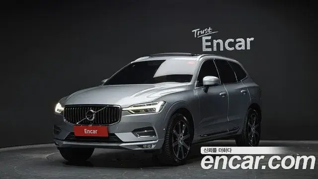 Volvo XC60 2019 — Photo 17/30