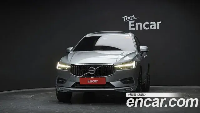 Volvo XC60 2019 — Photo 10/30