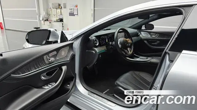 Mercedes-Benz CLS-Class 2021 — Фото 10/20