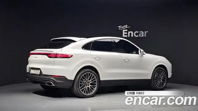 Porsche Cayenne 2020 — Фото 1/20