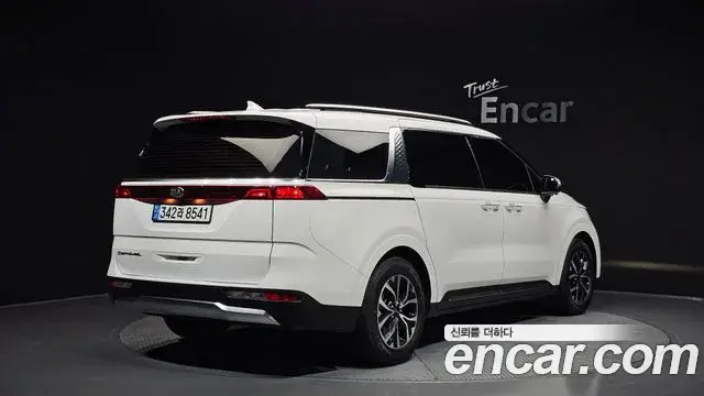Kia Carnival 2021 — Фото 2/20