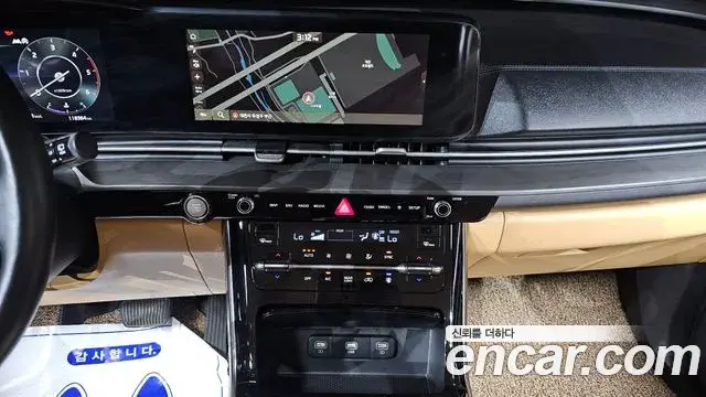Kia Carnival 2021 — Фото 13/20