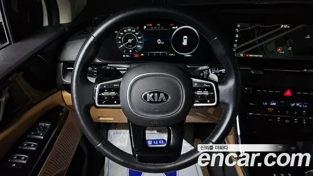 Kia Carnival 2021 — Фото 14/20