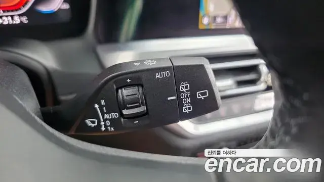 BMW 3 Series 2020 — Şəkil 7/31