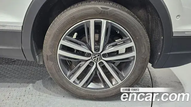 Volkswagen Tiguan Allspace 2022 — ფოტო 6/30