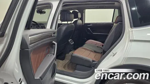 Volkswagen Tiguan Allspace 2022 — ფოტო 24/30